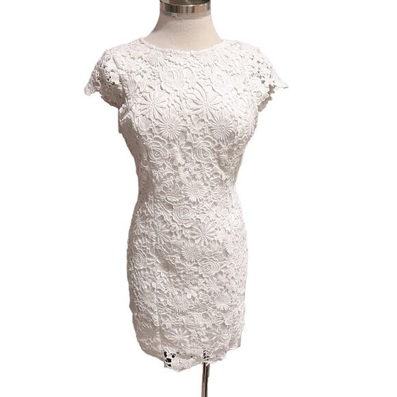 LULU’S Romance Language White Backless Lace Dress Size S - Picture 4 of 12